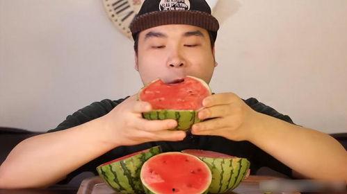 最搞笑吃瓜视频,笑料横生!年度最搞笑吃瓜视频大盘点