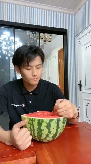 大杨哥的吃瓜,揭秘娱乐圈幕后真相