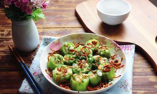 酸瓜蒸着吃,传统美味的新演绎