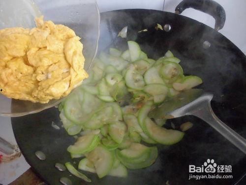 角瓜鸡蛋虾炒着吃,鲜美家常炒菜新体验